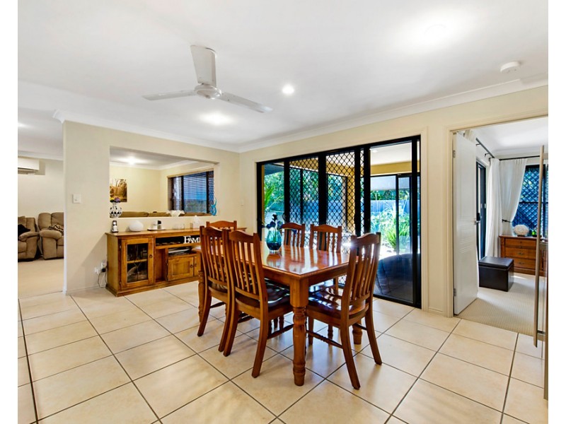 23 Ken Crescent, Helensvale QLD 4212
