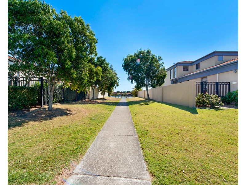 23 Ken Crescent, Helensvale QLD 4212