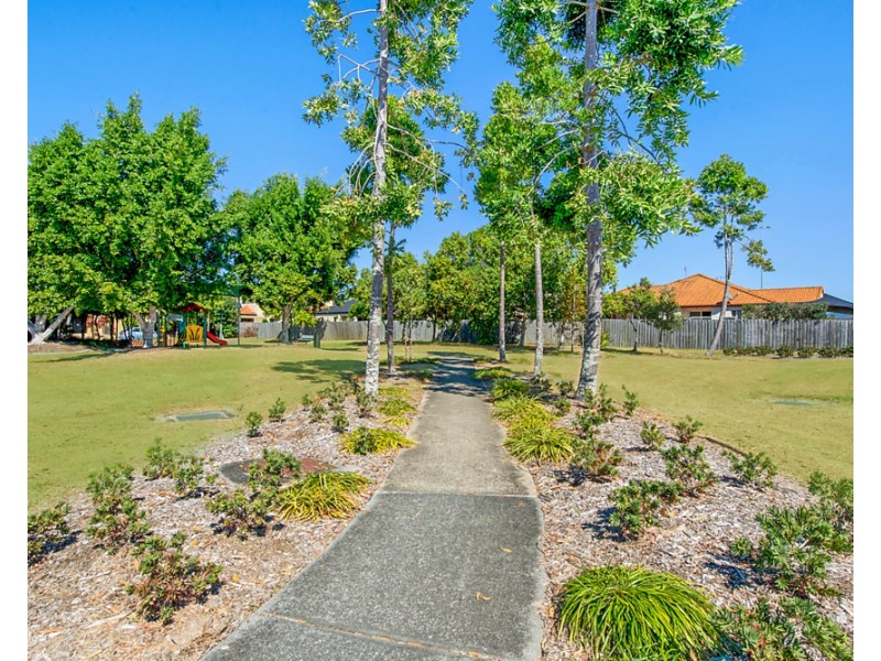 23 Ken Crescent, Helensvale QLD 4212