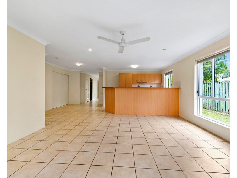 32 Madasin Close, Arundel QLD 4214