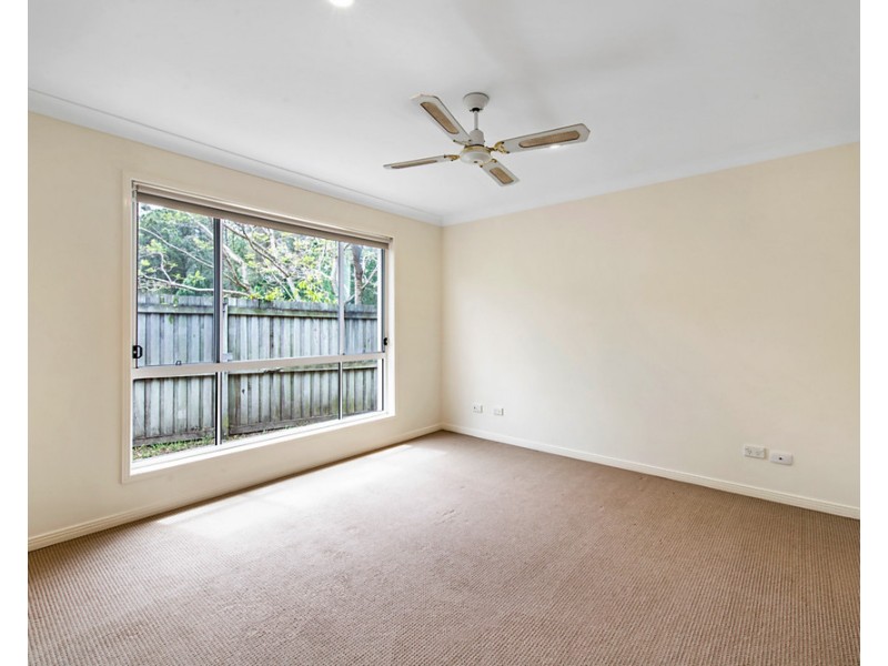 32 Madasin Close, Arundel QLD 4214