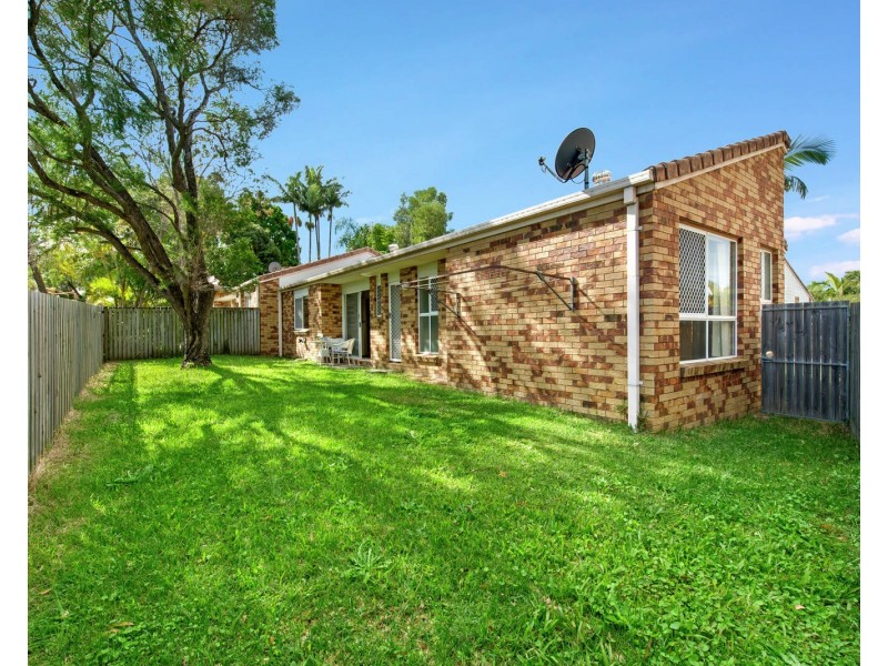 12/105 Ridgeway Avenue, Southport QLD 4215