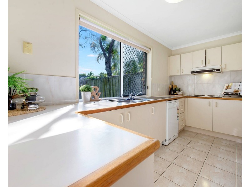 12/105 Ridgeway Avenue, Southport QLD 4215