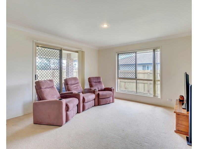 2 Renmark Crescent, Caboolture South QLD 4510