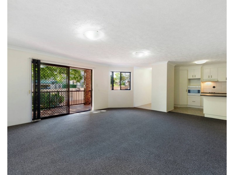 2/146 High Street, Southport QLD 4215