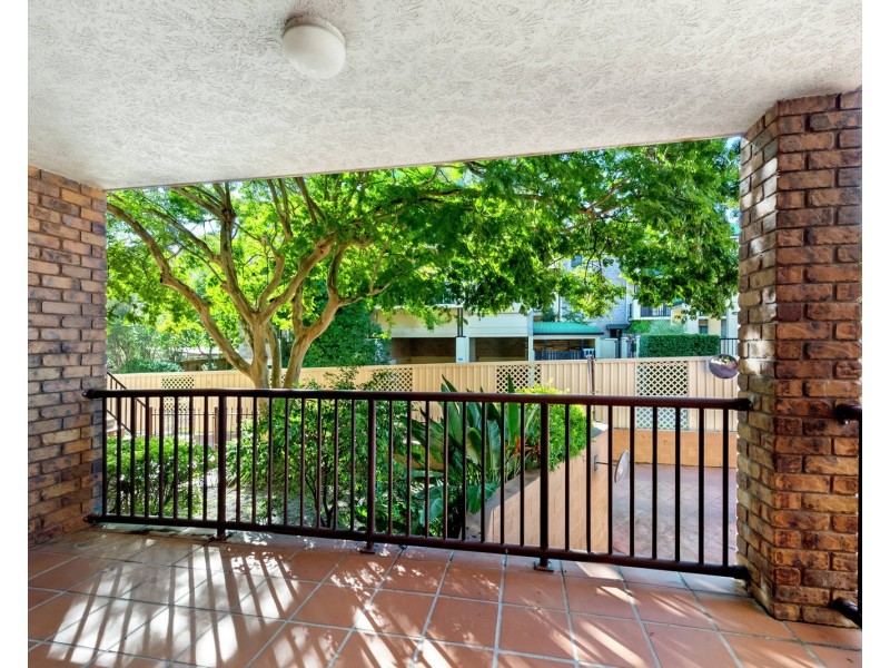 2/146 High Street, Southport QLD 4215