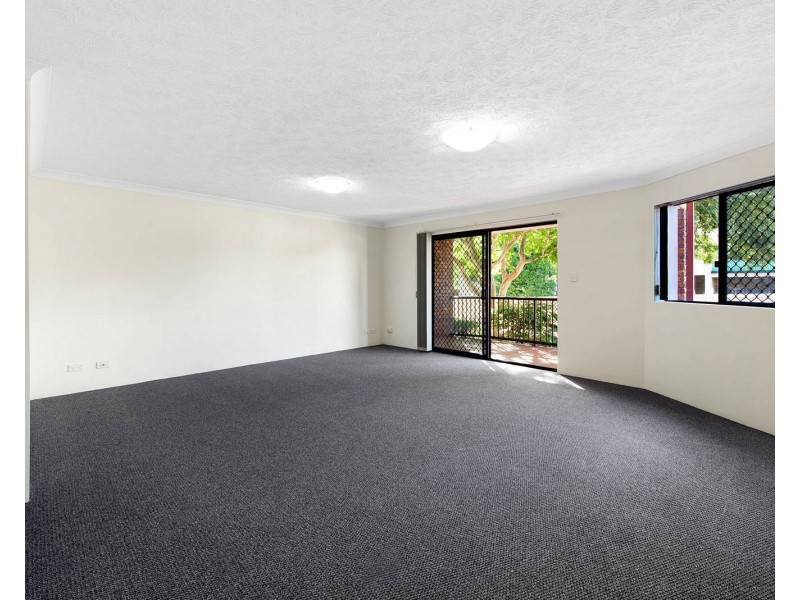 2/146 High Street, Southport QLD 4215