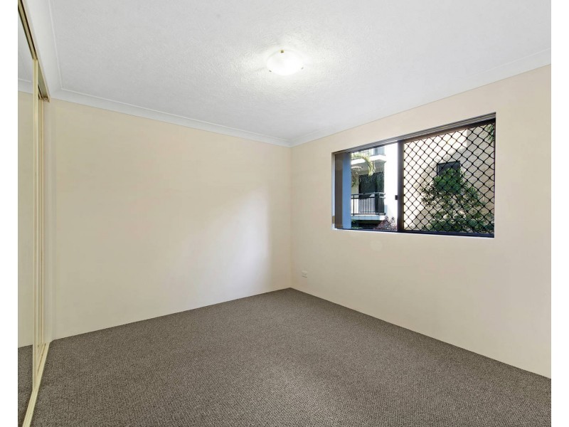 2/146 High Street, Southport QLD 4215