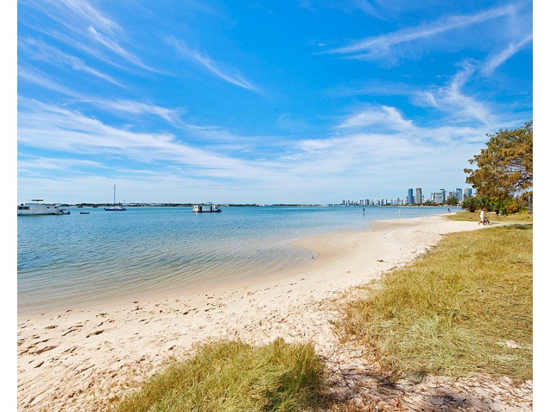 3/115 Frank Street, Labrador QLD 4215