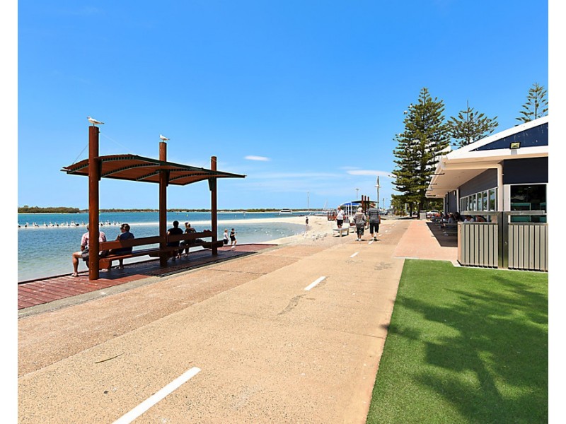 3/115 Frank Street, Labrador QLD 4215