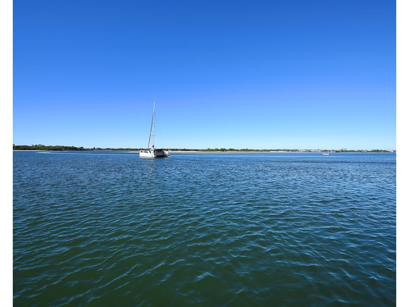 3/115 Frank Street, Labrador QLD 4215