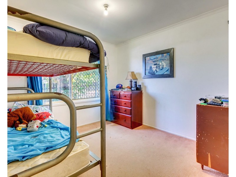 17 Plimsoll Court, Caboolture South QLD 4510
