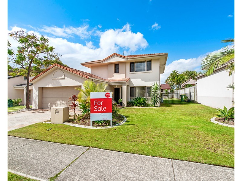 27 Clear River Boulevard, Ashmore QLD 4214