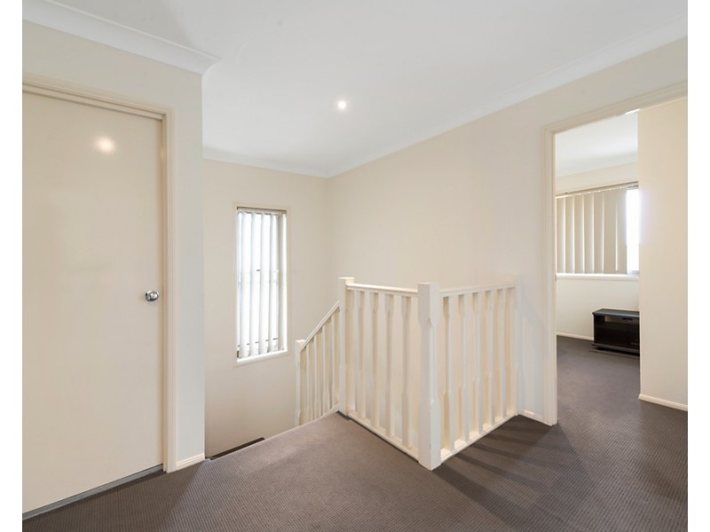 27 Clear River Boulevard, Ashmore QLD 4214