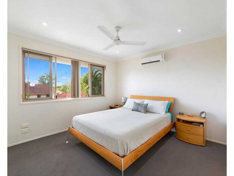27 Clear River Boulevard, Ashmore QLD 4214