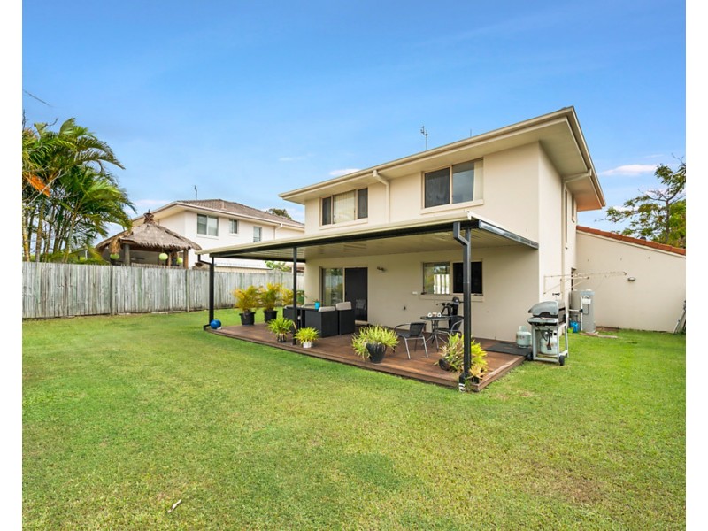 27 Clear River Boulevard, Ashmore QLD 4214
