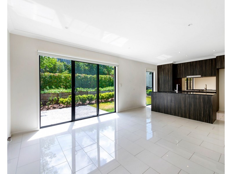 12/14 Norris Street, Pacific Pines QLD 4211