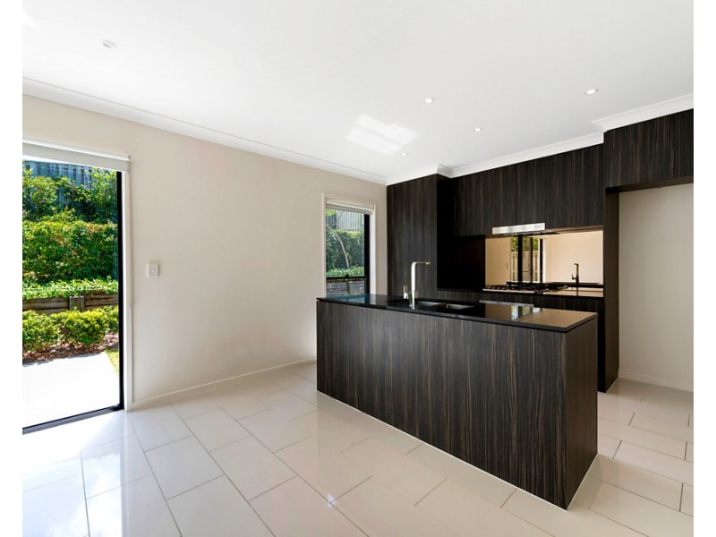 12/14 Norris Street, Pacific Pines QLD 4211