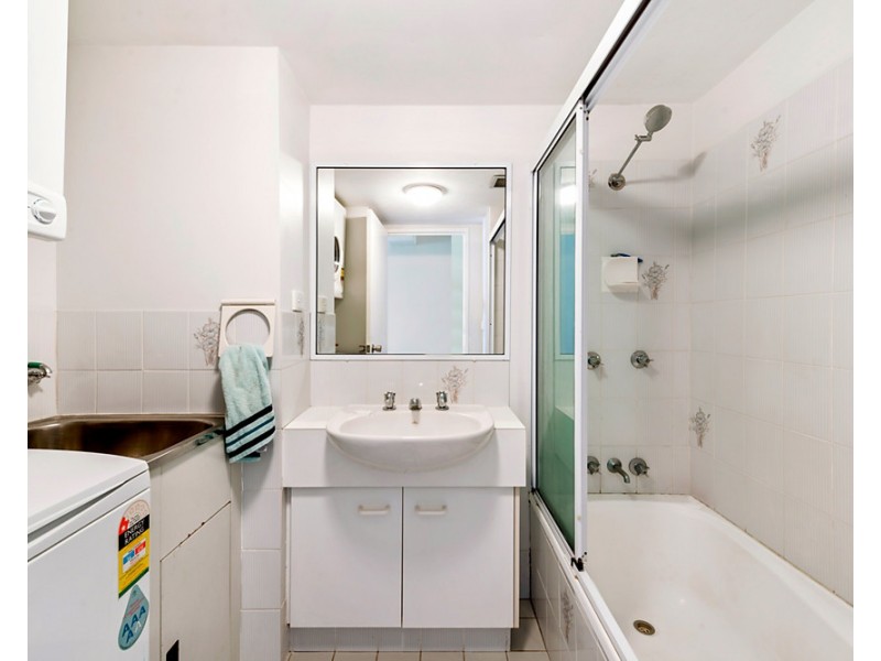 7/27-31 Wharf Road, Surfers Paradise QLD 4217