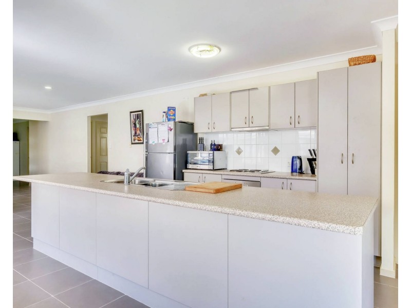 11 Como Circuit, Warner QLD 4500