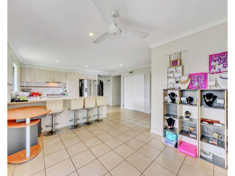 33 Burdekin Circuit, Warner QLD 4500