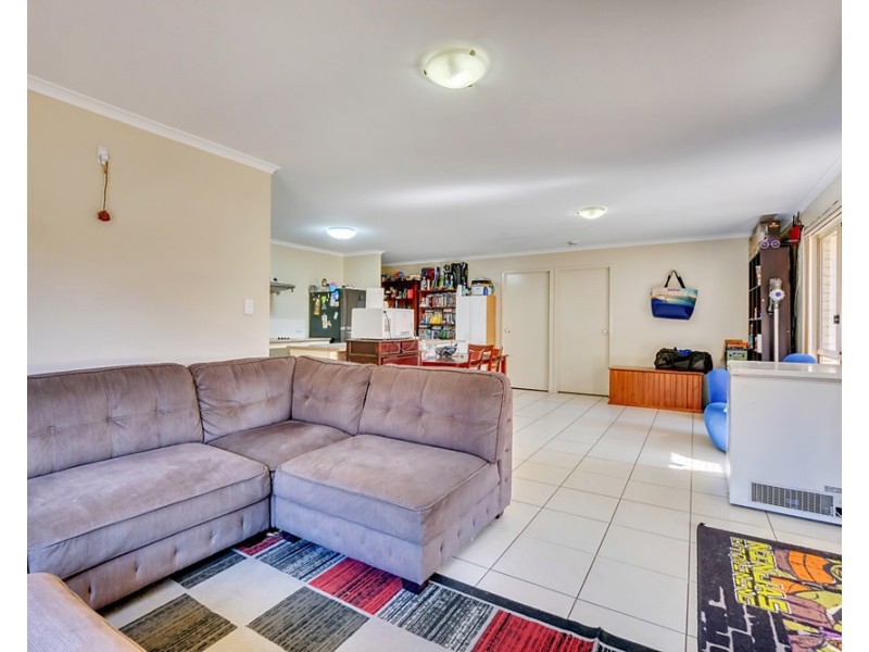 1&2/3 Wakeham Street, Kallangur QLD 4503