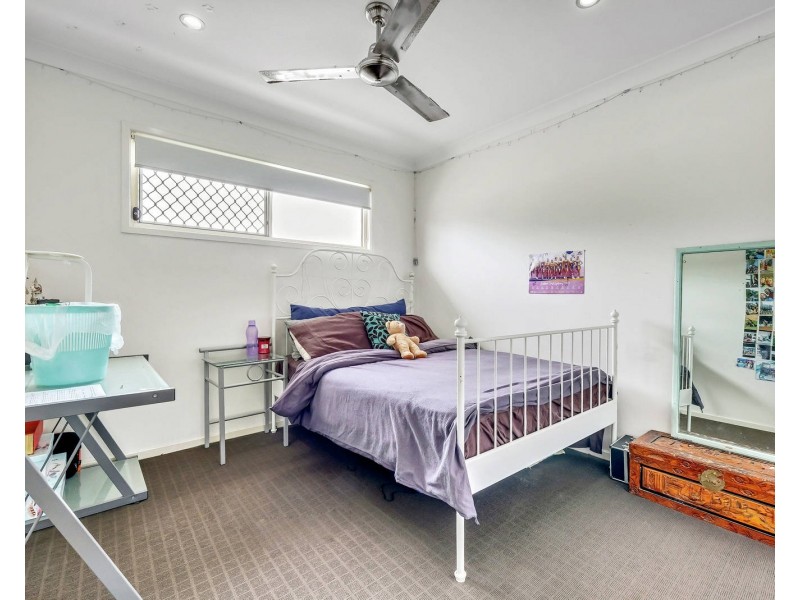 8 Crest Street, Narangba QLD 4504