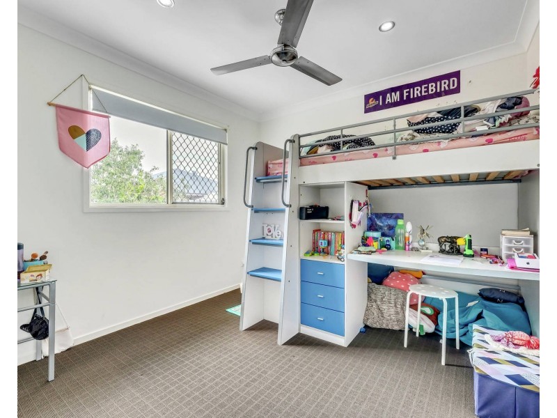 8 Crest Street, Narangba QLD 4504