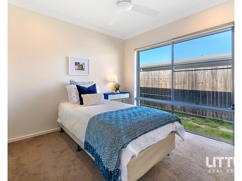 30 Ellabay Crescent, Redland Bay QLD 4165