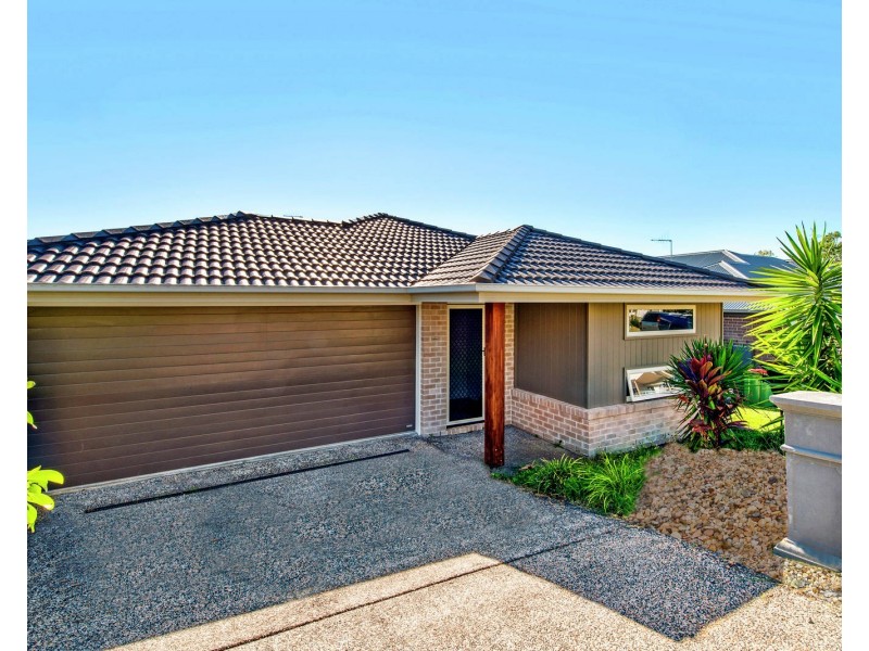 32 Oakwood Street, Pimpama QLD 4209