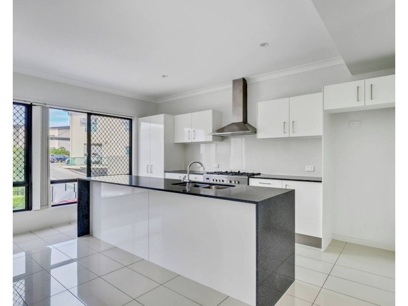 2/3 Sibley Street, North Lakes QLD 4509