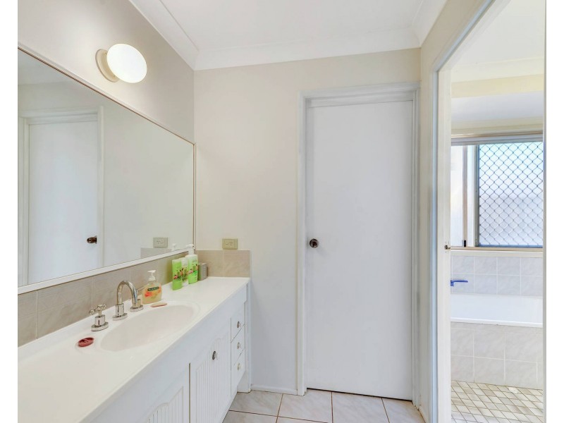 105 Allison Drive, Kallangur QLD 4503