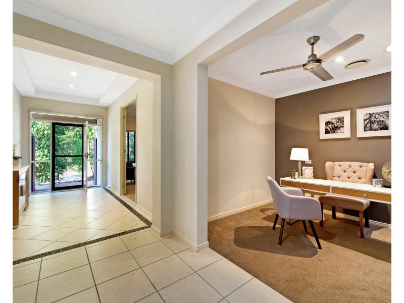 37 Carmarthen Circuit, Pacific Pines QLD 4211