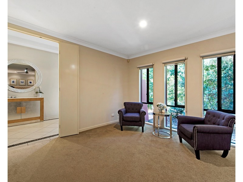 37 Carmarthen Circuit, Pacific Pines QLD 4211