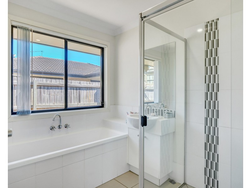 21 Peggy Road, Bellmere QLD 4510