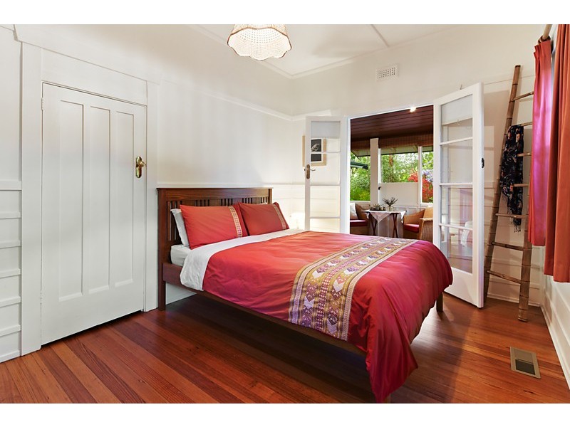 33 The Avenue, Blackburn VIC 3130