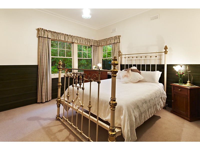 33 The Avenue, Blackburn VIC 3130