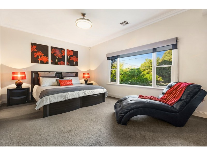 35 Cornfield Grove, Box Hill South VIC 3128