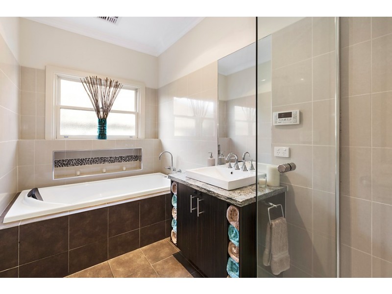 35 Cornfield Grove, Box Hill South VIC 3128