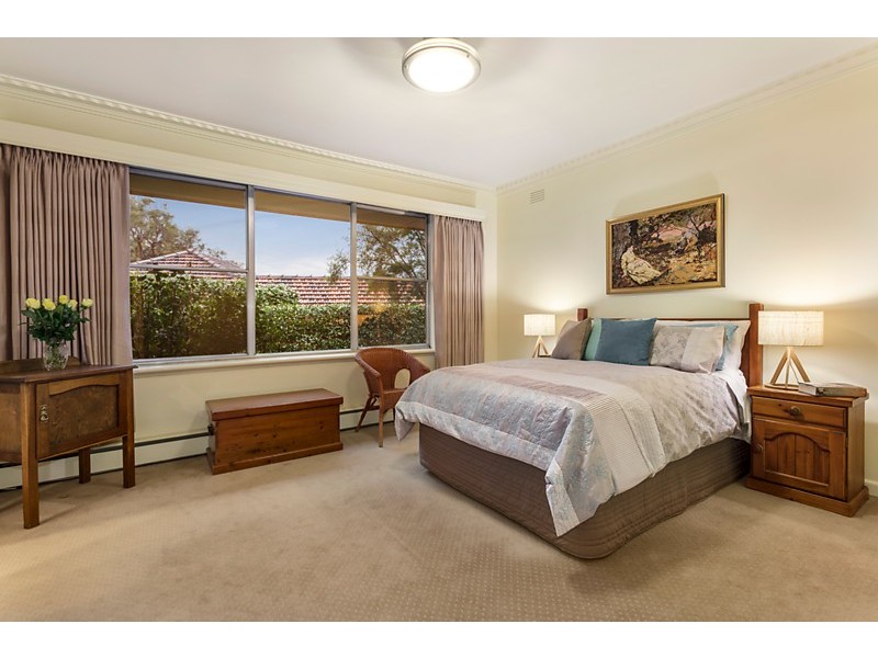 8 Kinkora Road, Blackburn VIC 3130