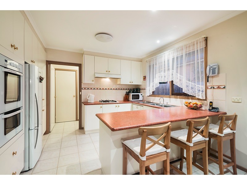 1/3 Avon Avenue, Mitcham VIC 3132