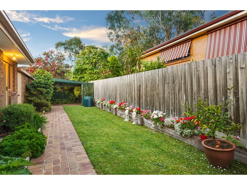 1/3 Avon Avenue, Mitcham VIC 3132