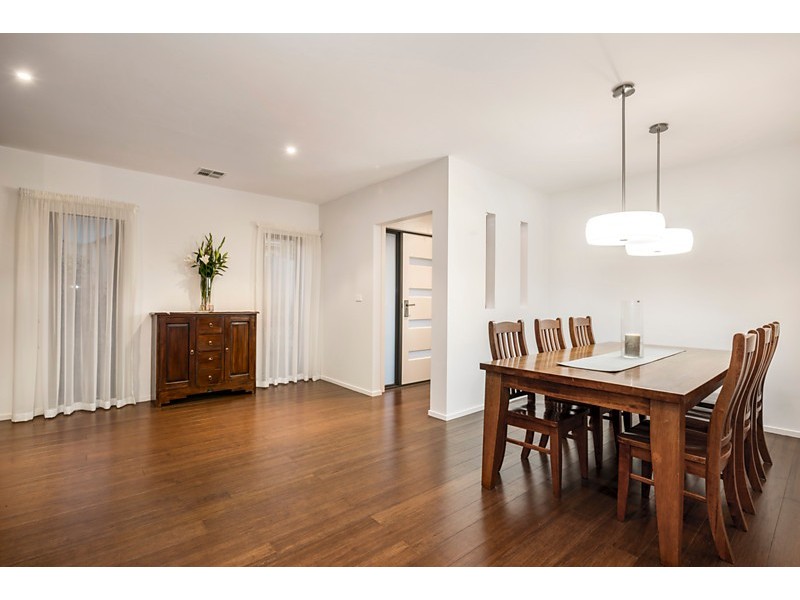 18a Simpson Street, Mitcham VIC 3132