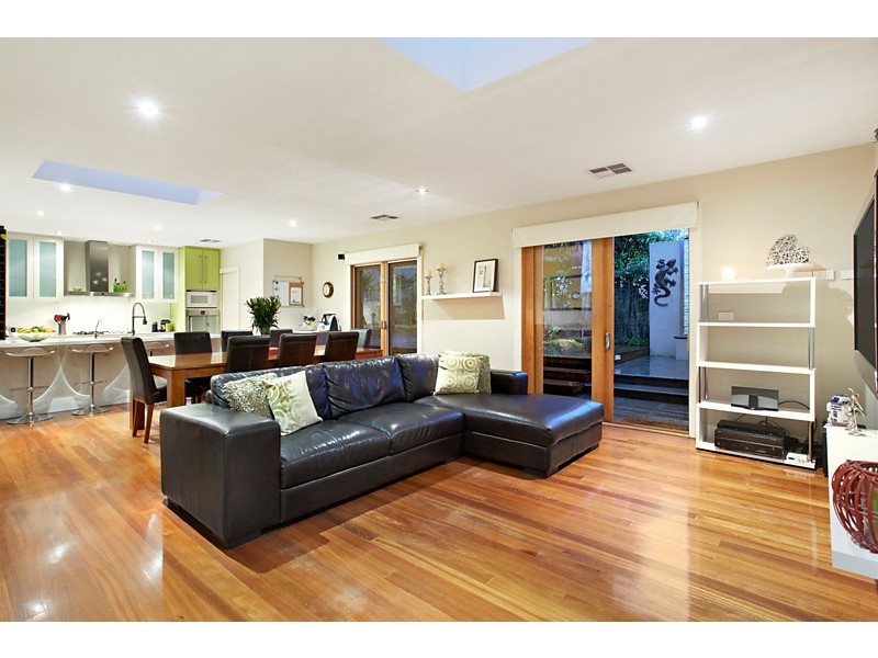 1 Lagoona Court, Blackburn VIC 3130