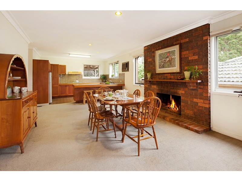 8 Salisbury Avenue, Blackburn VIC 3130