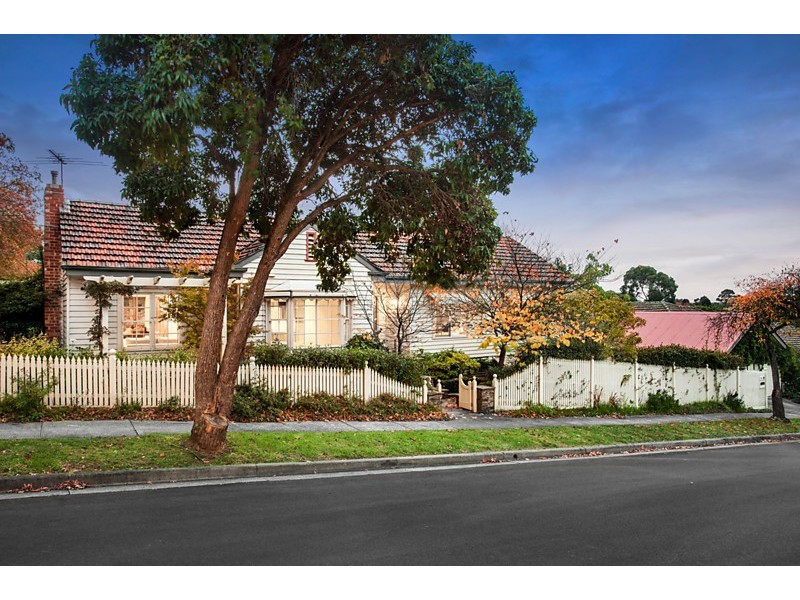 25  Harrison Street, Mitcham VIC 3132