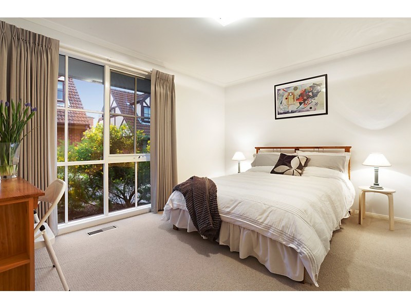 6/2 Vine Street, Blackburn VIC 3130