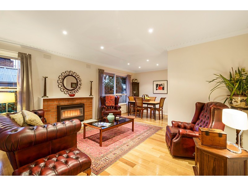 21 Raymond Street, Blackburn North VIC 3130