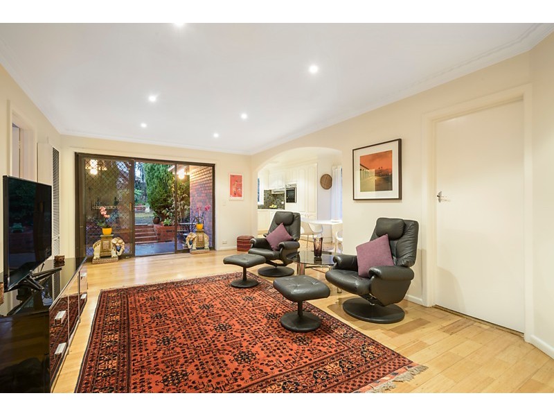 21 Raymond Street, Blackburn North VIC 3130