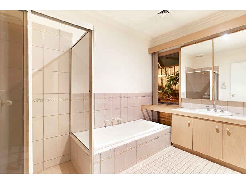2 Browning Drive, Templestowe VIC 3106